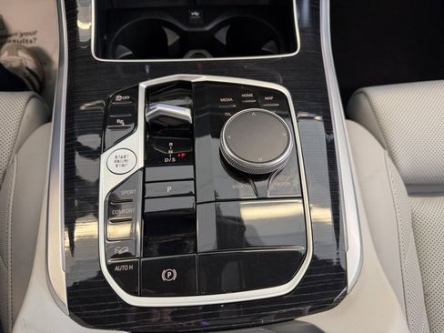 Used 2024 BMW X5 xDrive40i w/ M Sport Package image 23