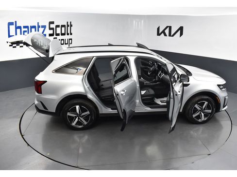 Used 2021 Kia Sorento S FWD image 32