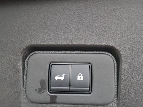 Certified 2025 Nissan Rogue SV AWD/4WD image 29