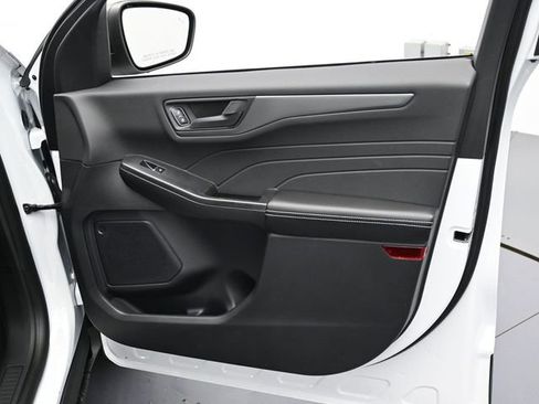 New 2026 Ford Escape Active FWD image 30