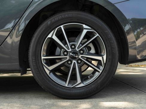 Used 2023 Kia Forte LXS FWD image 15