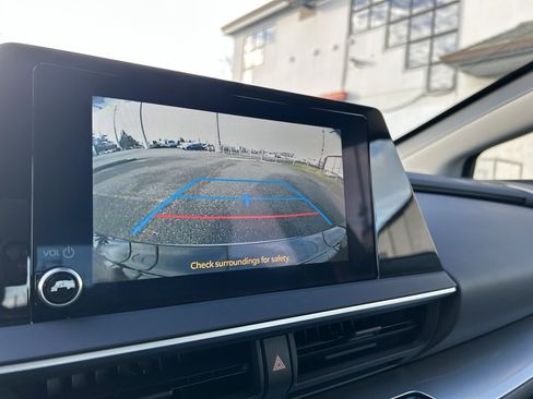 Certified 2025 Toyota Prius LE image 22