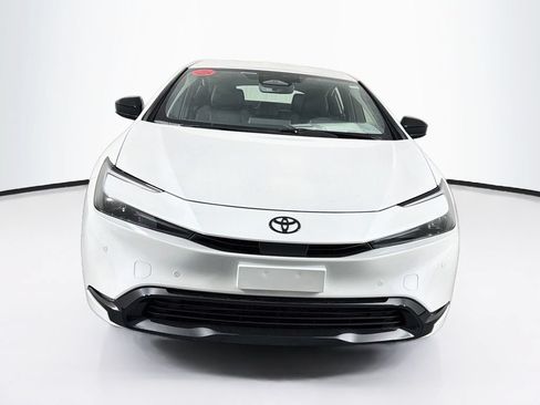 New 2027 Toyota Prius Plug-In Hybrid FWD image 2