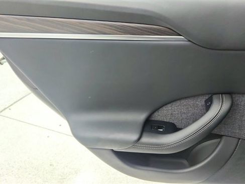 Used 2023 Tesla Model S Standard Range image 30
