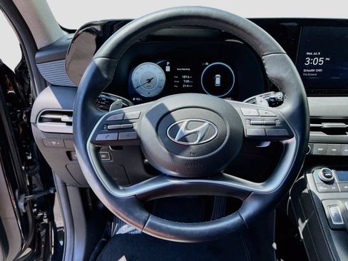Used 2025 Hyundai Palisade Limited FWD image 18