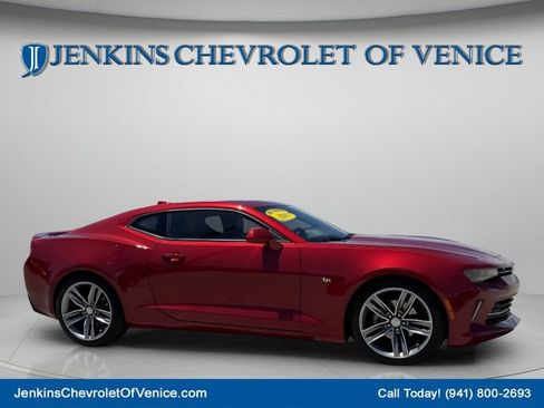 Used 2017 Chevrolet Camaro LT RWD image 2
