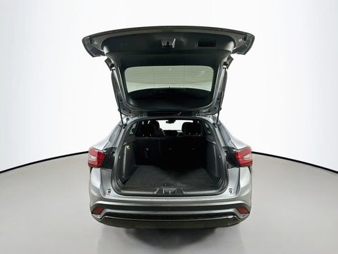 Used 2025 Chevrolet Trax RS w/ Driver Confidence Package FWD image 35