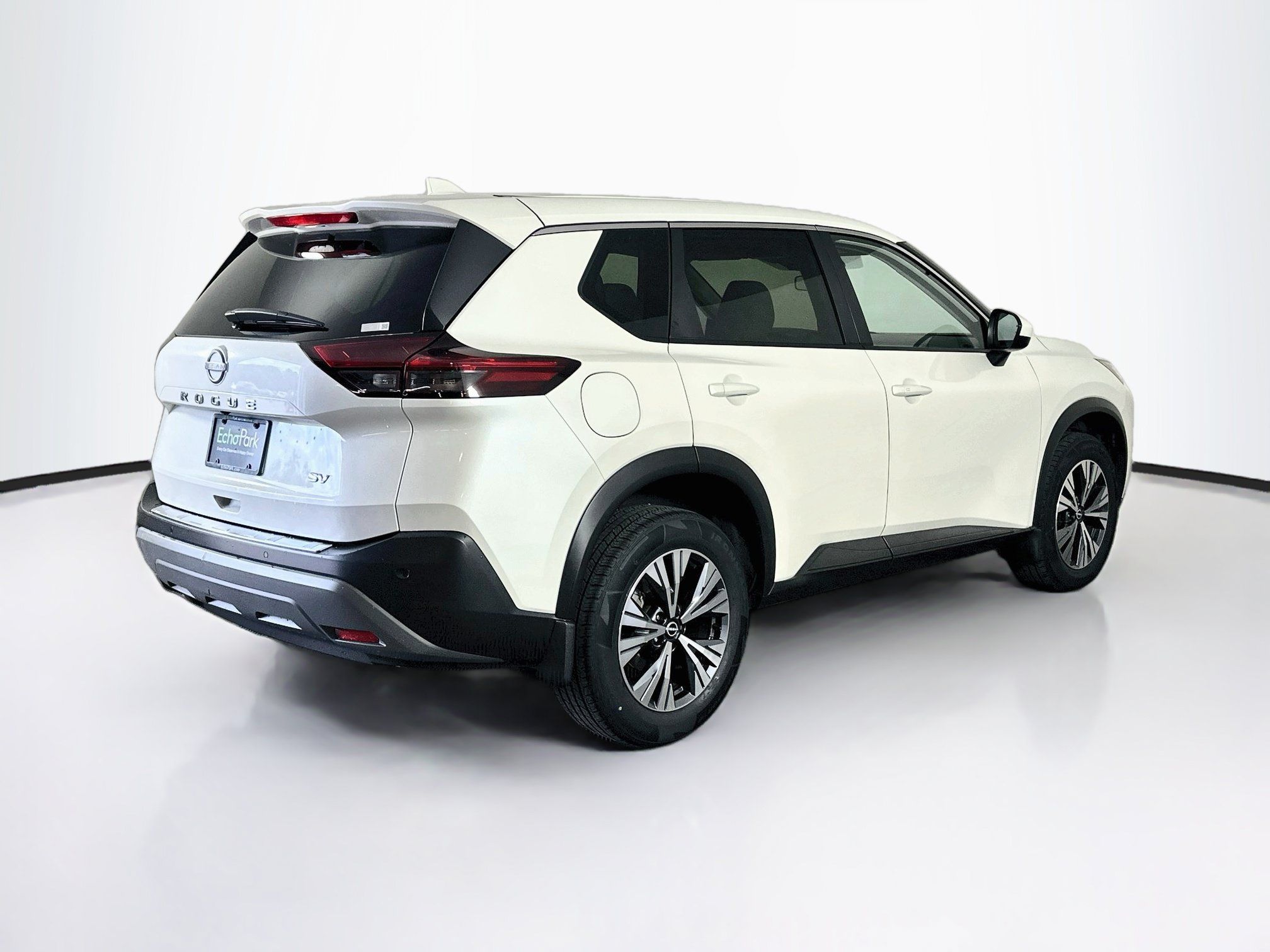 Used 2023 Nissan Rogue SV FWD image 9