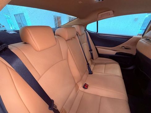Certified 2022 Lexus ES 350 w/ Premium Package FWD image 15