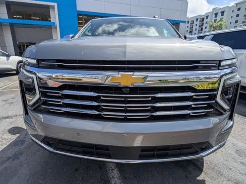 New 2026 Chevrolet Suburban Premier AWD/4WD image 2