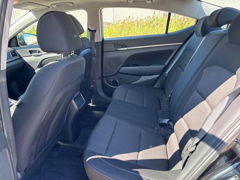 Used 2018 Hyundai Elantra Value Edition FWD image 12