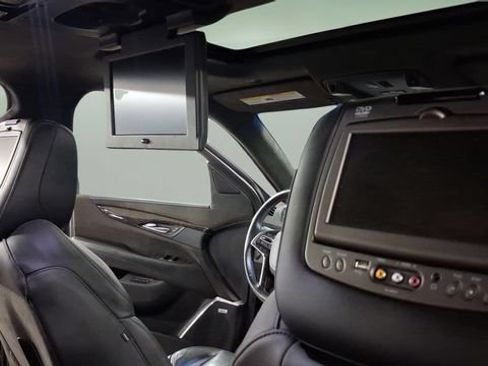 Used 2016 Cadillac Escalade Platinum AWD/4WD image 17