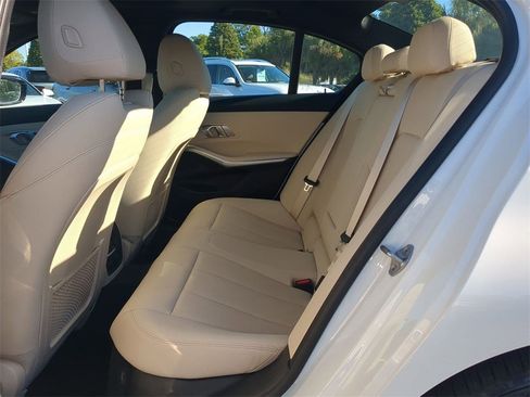Used 2020 BMW 330i xDrive Sedan w/ Convenience Package image 15