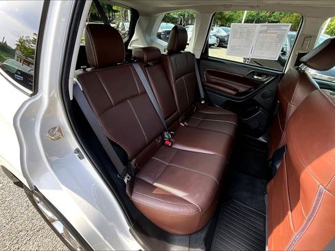 Used 2018 Subaru Forester 2.5i Touring AWD/4WD image 28