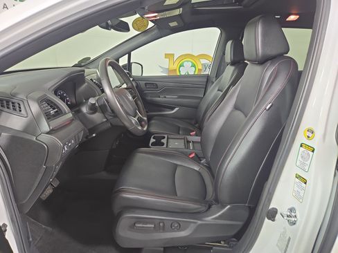 Used 2025 Honda Odyssey Sport-L image 11