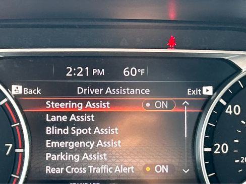 Used 2023 Nissan Rogue SV w/ SV Premium B Package image 29