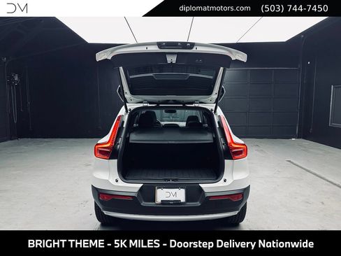 Used 2025 Volvo XC40 B5 Core w/ Protection Package Premier AWD/4WD image 45