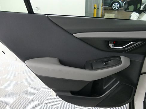 Used 2024 Subaru Outback Premium AWD/4WD image 28