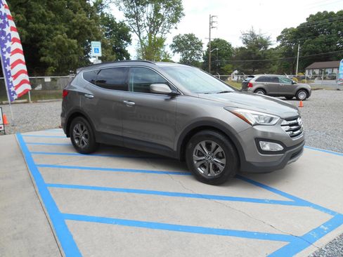 Used 2013 Hyundai Santa Fe Sport w/ Popular Equipment Pkg AWD/4WD image 3