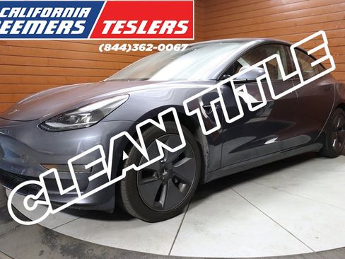 Used 2023 Tesla Model 3 Standard Range image 1
