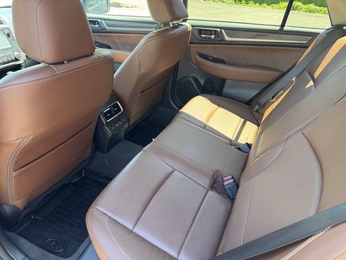 Used 2019 Subaru Outback 2.5i Touring w/ Popular Package #3A AWD/4WD image 21