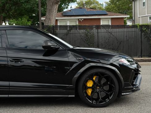 Used 2024 Lamborghini Urus Performante AWD/4WD image 44