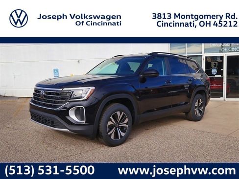 New 2026 Volkswagen Atlas SE image 1