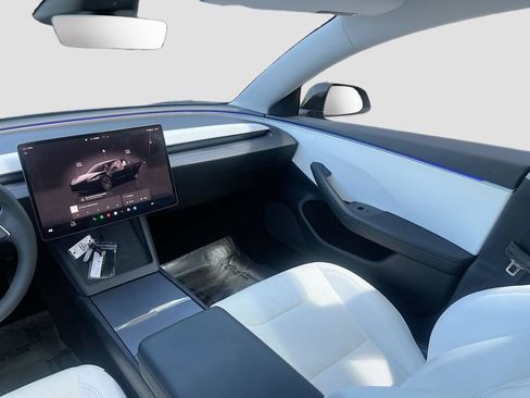 Used 2025 Tesla Model 3 Long Range RWD image 23
