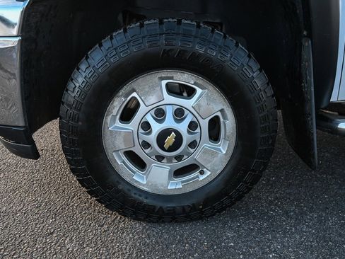 Used 2011 Chevrolet Silverado 2500 LT w/ Interior Plus Package image 12