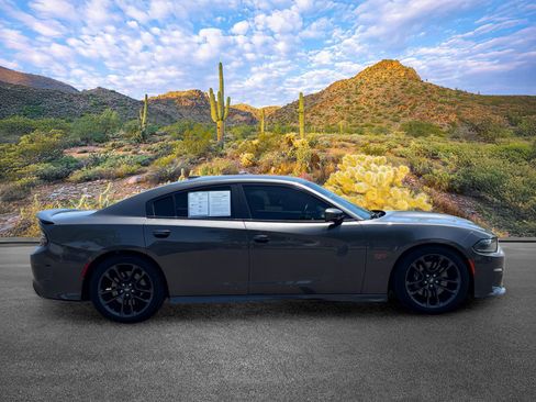 Used 2022 Dodge Charger Scat Pack w/ Plus Group RWD image 3