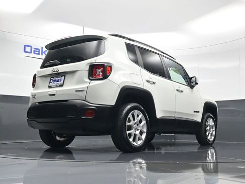 Used 2020 Jeep Renegade Latitude w/ Cold Weather Group image 40