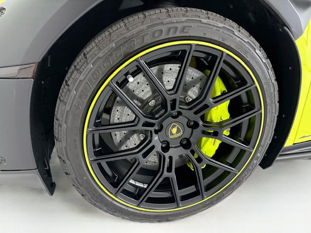 Used 2024 Lamborghini Huracan Sterrato AWD/4WD image 26