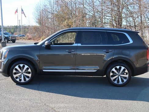 Used 2021 Kia Telluride S image 8
