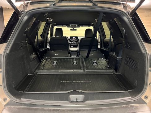 Used 2025 Nissan Pathfinder Rock Creek AWD/4WD image 24