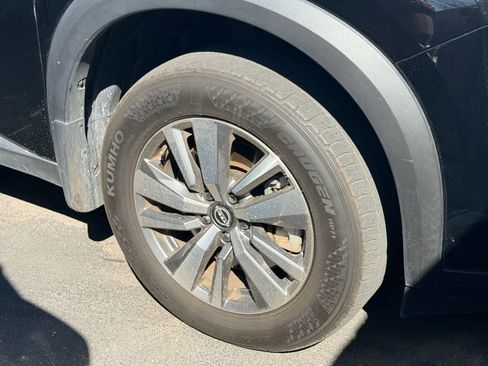 Certified 2024 Nissan Pathfinder SL image 5