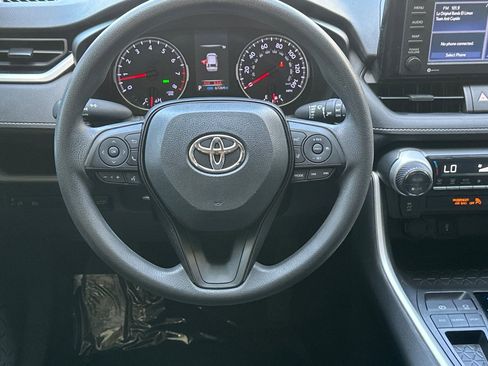 Used 2022 Toyota RAV4 XLE w/ Convenience Package FWD image 15