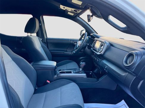 Used 2023 Toyota Tacoma TRD Off-Road image 25