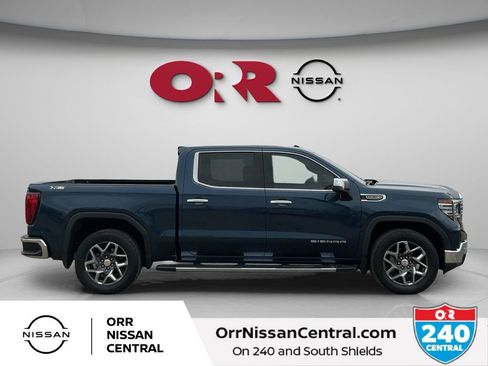 Used 2022 GMC Sierra 1500 SLT w/ SLT Premium Plus Package AWD/4WD image 4