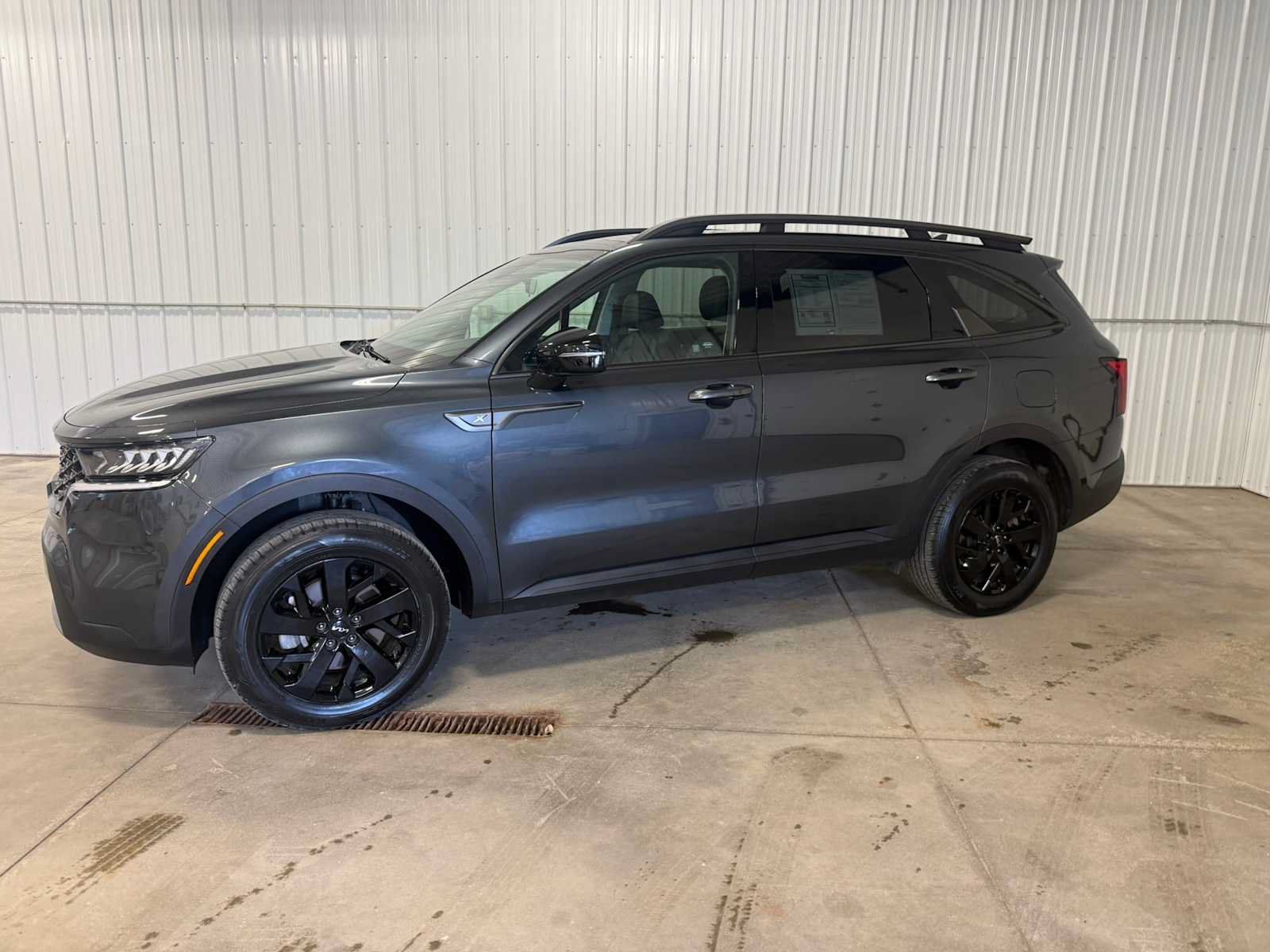 Used 2023 Kia Sorento S w/ Panoramic Sunroof Package AWD/4WD image 2