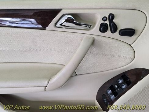 Used 2007 Mercedes-Benz C 350 Sedan image 15