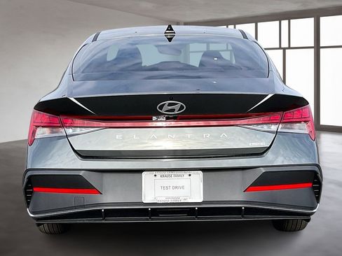 New 2026 Hyundai Elantra Blue image 4