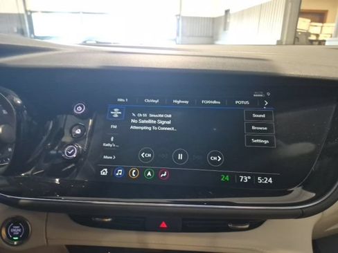 Used 2023 Buick Envision Avenir AWD/4WD image 14