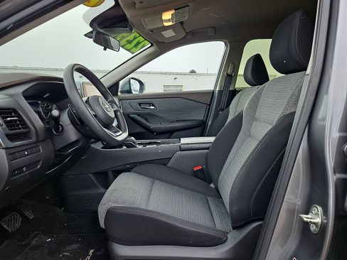 Used 2023 Nissan Rogue SV FWD image 11