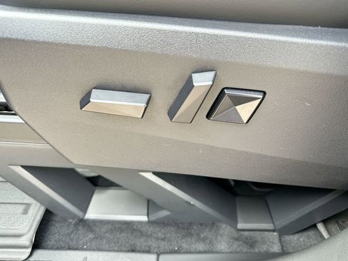 Used 2025 Tesla Cybertruck 2WD Crew Cab image 12