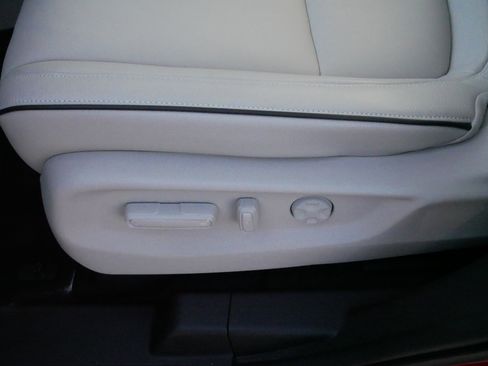 Certified 2026 Honda Odyssey Touring image 20