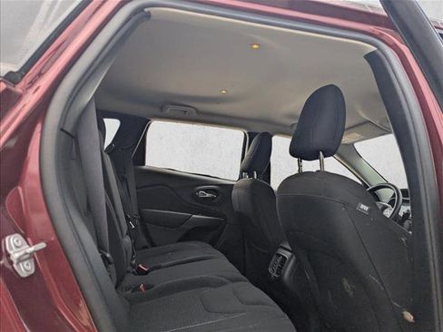 Used 2020 Jeep Cherokee Latitude image 14