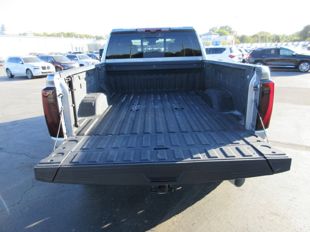 Used 2024 GMC Sierra 2500 Denali Ultimate AWD/4WD image 7