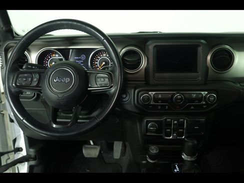 Used 2021 Jeep Gladiator Sport image 21