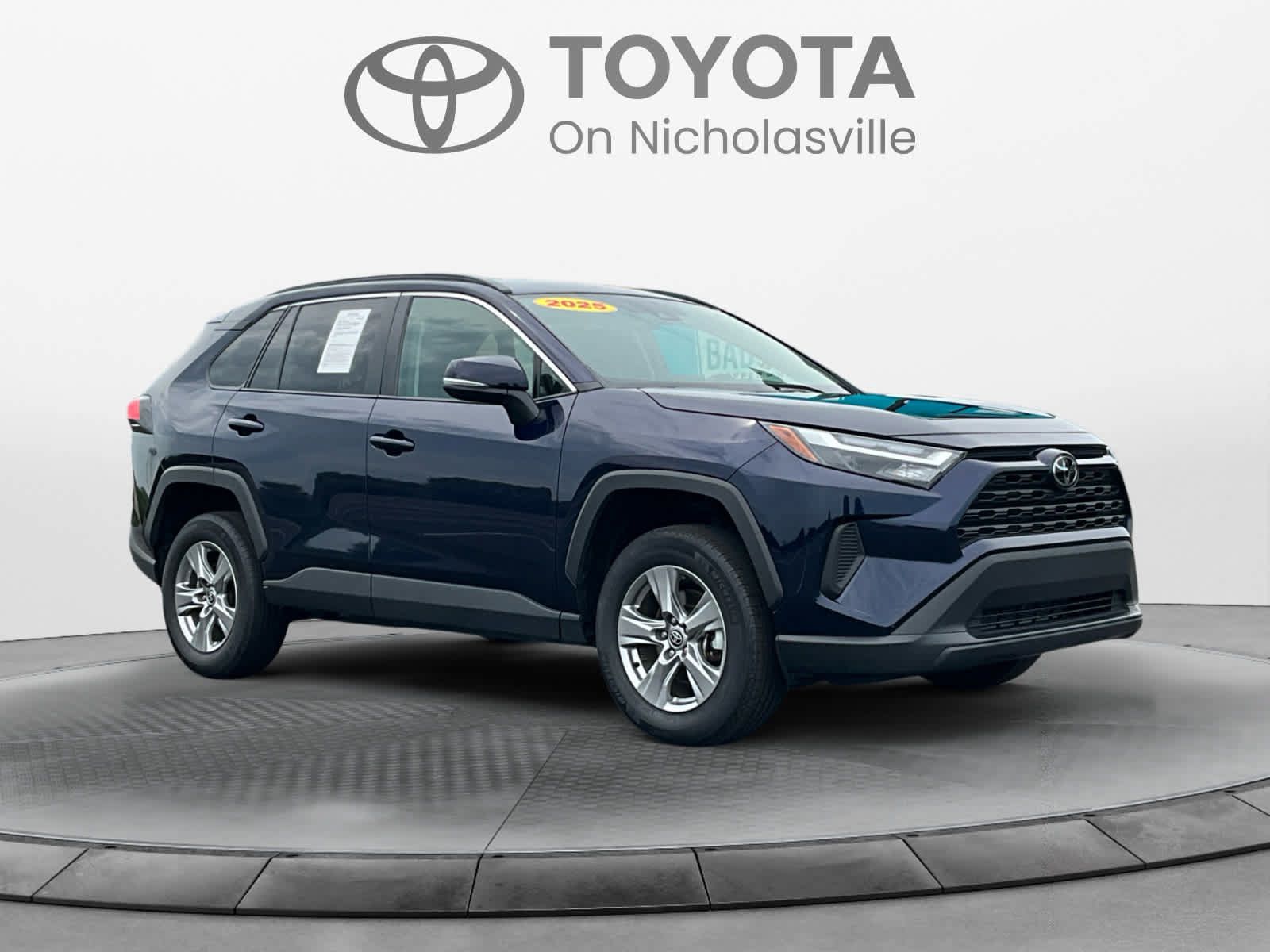 Used 2025 Toyota RAV4 XLE FWD image 7