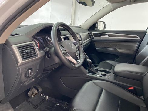 Used 2021 Volkswagen Atlas SE w/ Panoramic Sunroof Package image 25